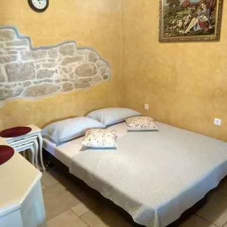 Apartment Dado *